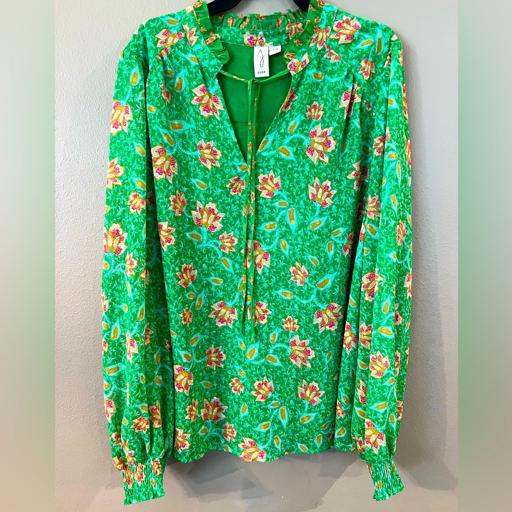 Joie top size large